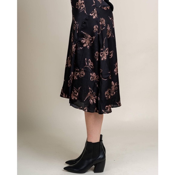 Style & Co - Black/Pink Floral Midi Skirt - Picture 2 of 7